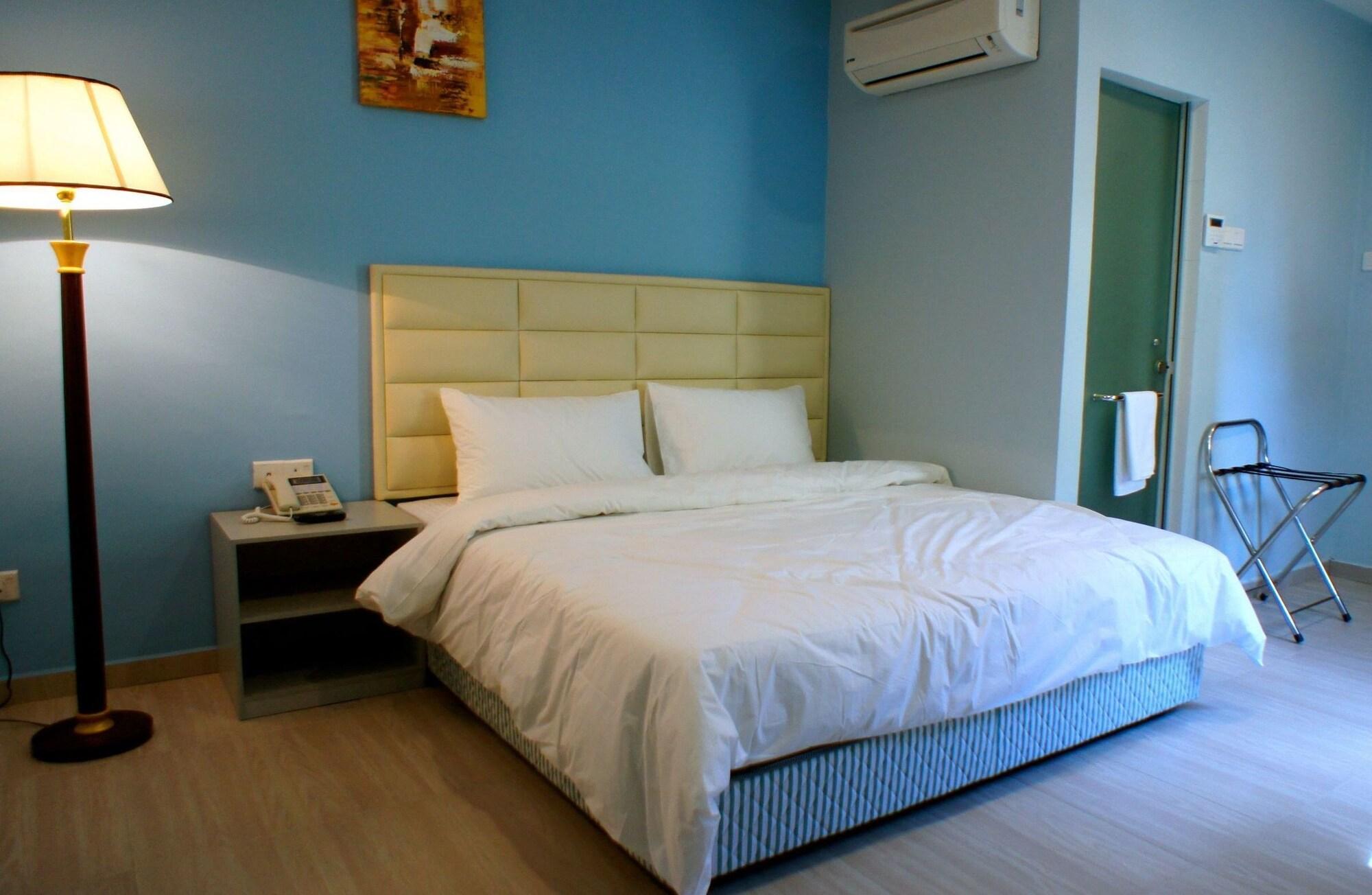 Hotel Zamburger Bukit Indah Johor Bahru Exterior foto