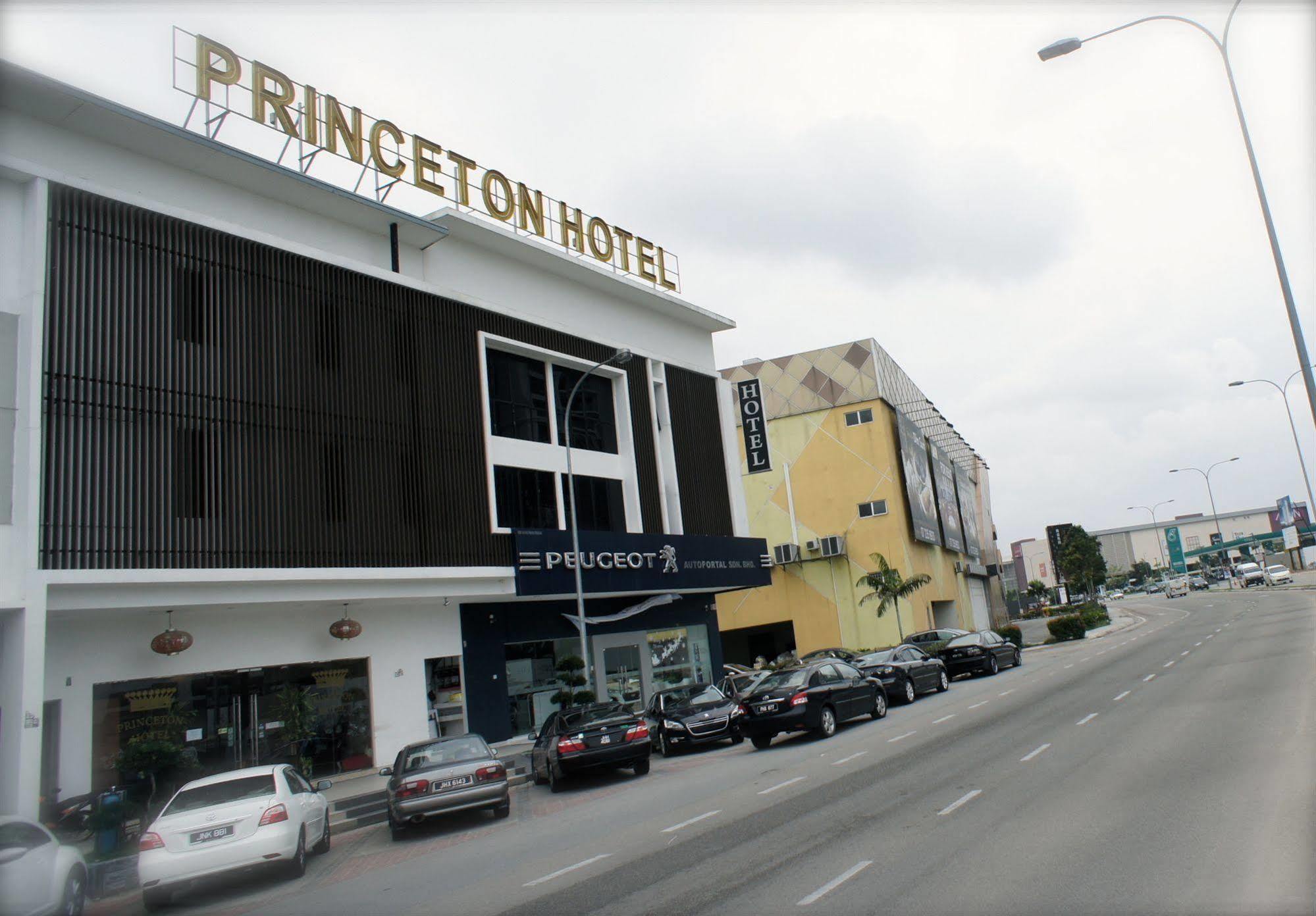 Hotel Zamburger Bukit Indah Johor Bahru Exterior foto